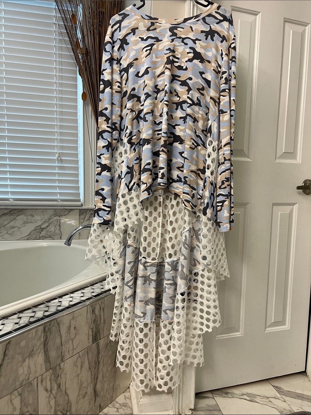 Layered Lace-Hem Camo Tunic Top in Beige & Blue & Light Blue & White
